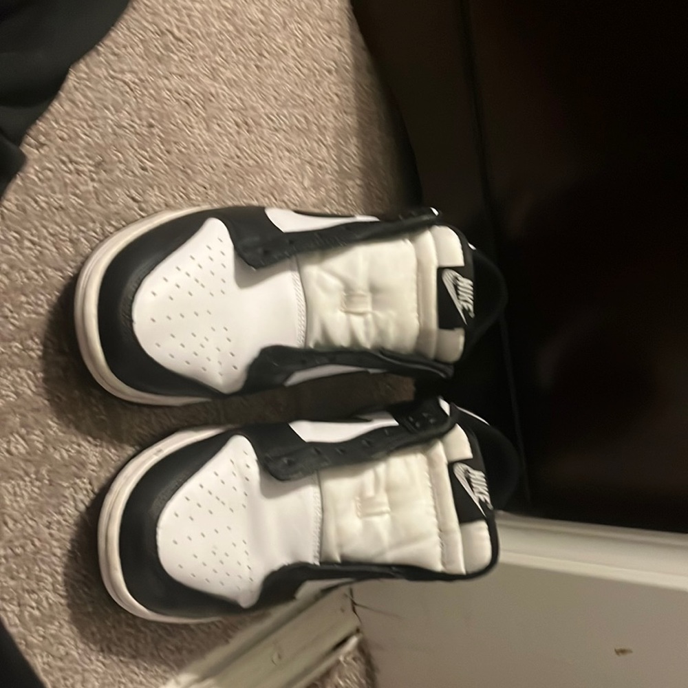 panda dunks size 9.5